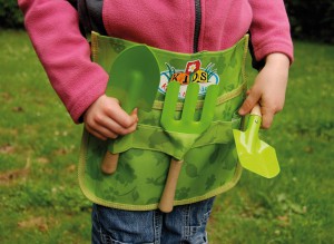 Tablier et outils pour enfant