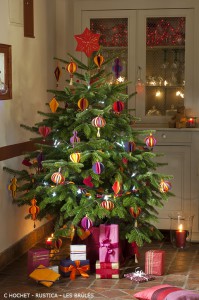 Sapin de noël décoré