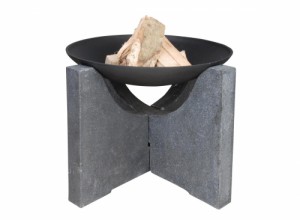 brasero - cheminée d'extérieur Escchert Design Jardideco - socle en granit