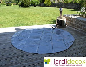 Tapis de sol à installer avant de gonfler le spa