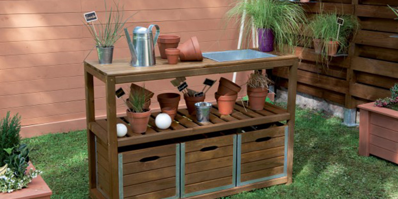 Rangement outils de jardin en bois : ce qu'il faut savoir