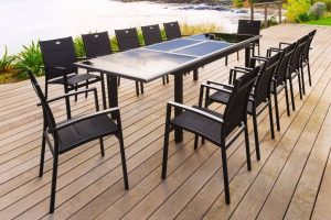 Mobilier de jardin : table de jardin extensible noire