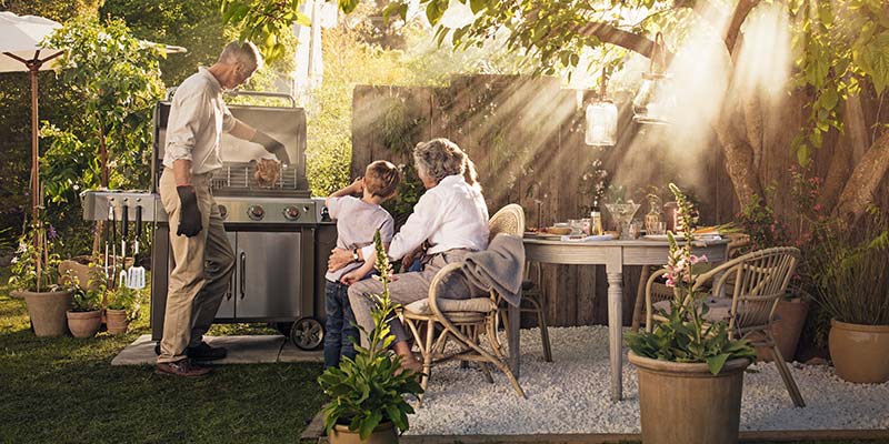 Comment choisir le bon charbon pour son barbecue ?