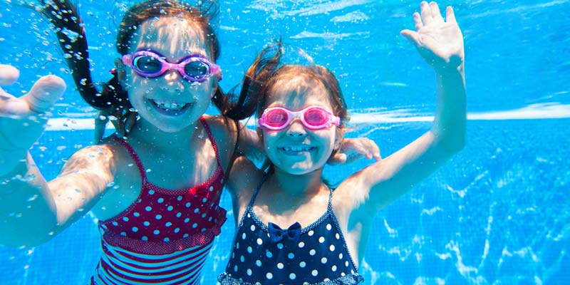 Activités et jeux à faire dans sa piscine pour les petits et les grands -  Abrideal