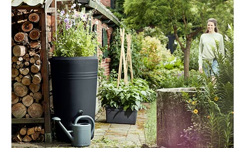 Le récupérateur d'eau de pluie green Basics Rain Barrel