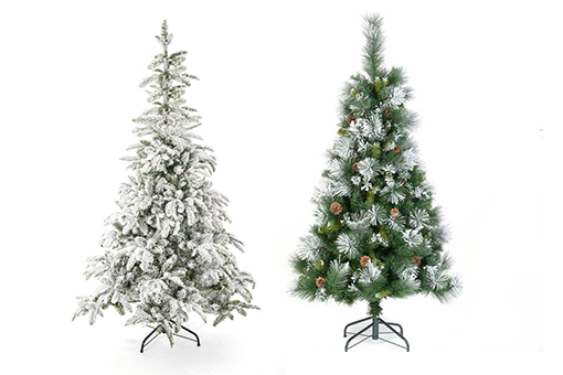 les sapins artificiels de Noël floqués blanc