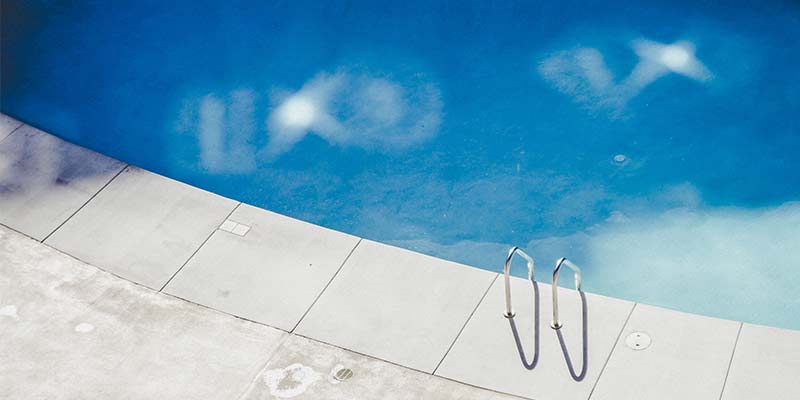 Avantages et inconvénients d'un volet de piscine