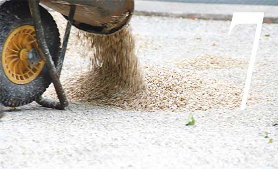 Remplissage des panneaux stabilisatrices de gravier